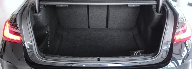 Car image 25