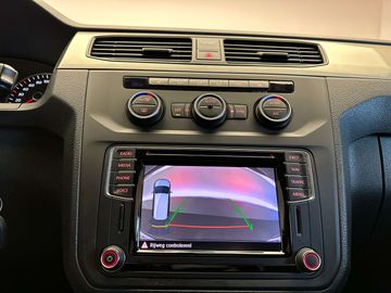 Car image 27