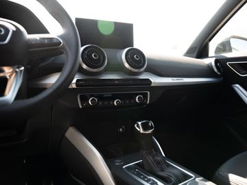 Car image 36