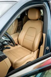 Car image 32