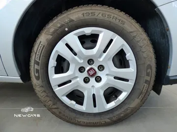 Car image 15