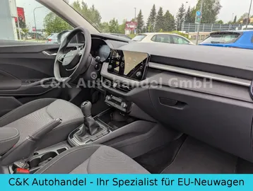 Car image 5