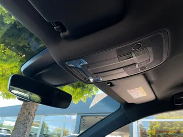 Car image 36