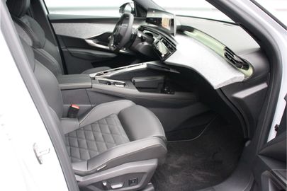 Car image 24