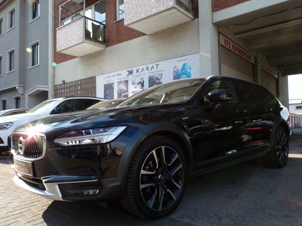 Volvo V90 Cross Country D4 AWD Pro 140 kW image number 1