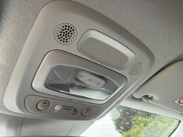 Car image 31
