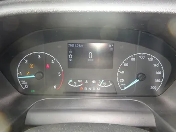 Car image 32