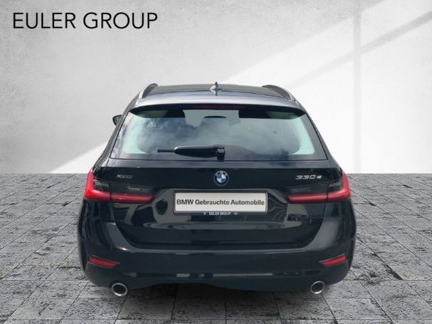 BMW 330e Touring xDrive 215 kW image number 3