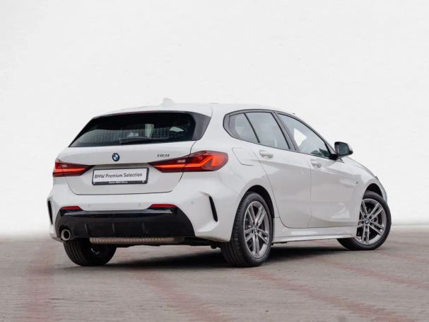 BMW 118i M Sport 103 kW image number 2