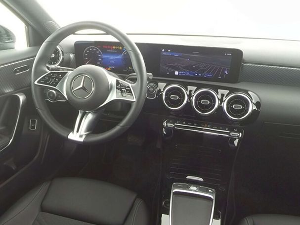 Mercedes-Benz A 250 e 160 kW image number 4