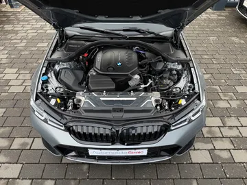 Car image 48