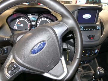 Car image 12