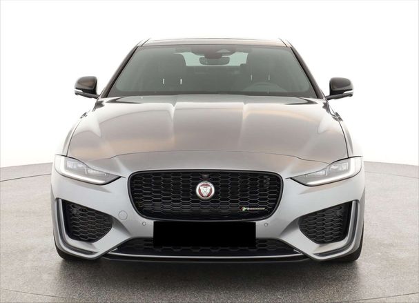 Jaguar XE P250 184 kW image number 2