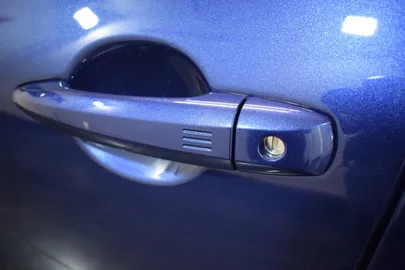 Car image 33