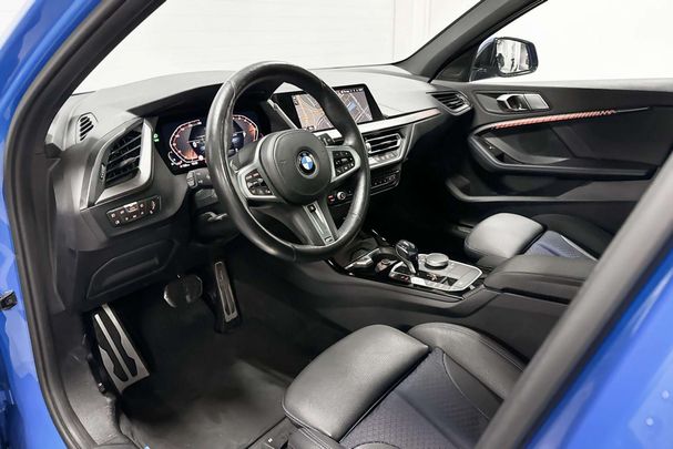 BMW 118i 100 kW image number 9