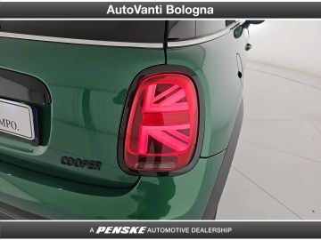Car image 36