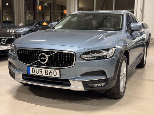 Volvo V90 Cross Country D4 AWD 140 kW image number 1