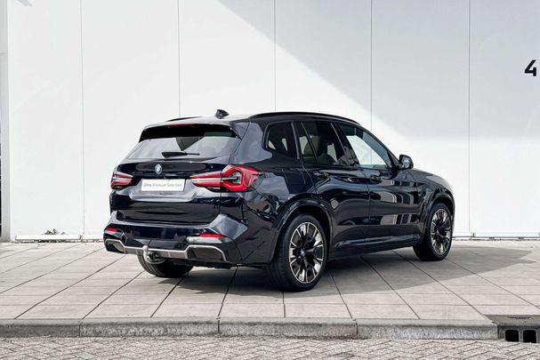 BMW iX3 M Sport 210 kW image number 2