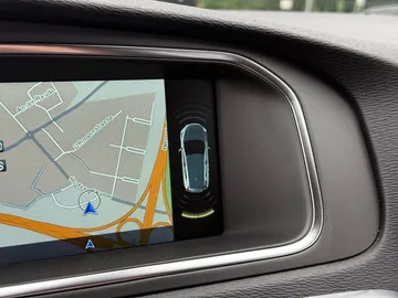 Car image 26