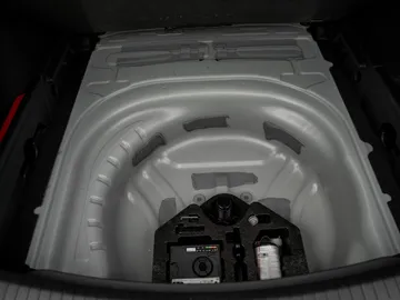 Car image 29