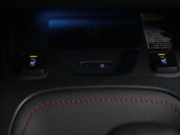 Car image 32