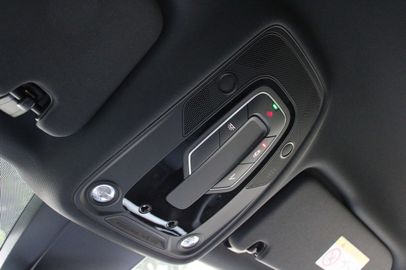 Car image 35