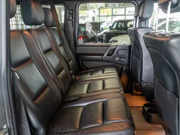 Car image 28
