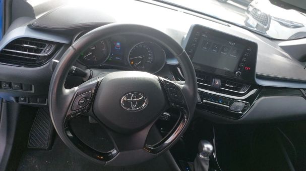 Toyota C-HR 135 kW image number 18