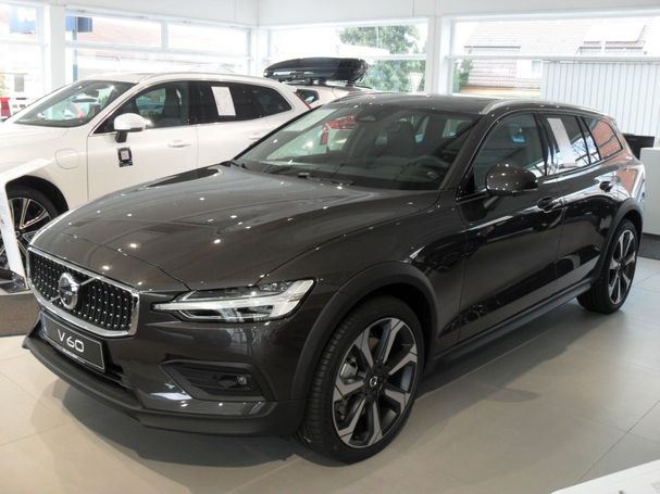 Volvo V60 Cross Country AWD B5 184 kW image number 8