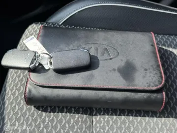 Car image 36