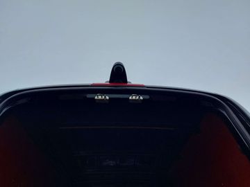 Car image 37