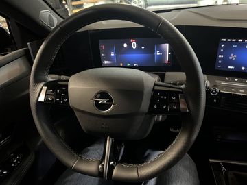 Car image 24