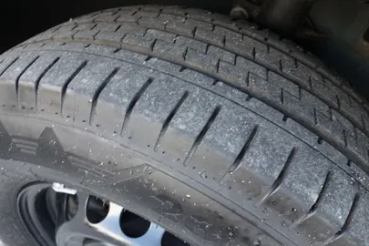 Car image 29