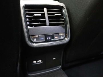 Car image 41