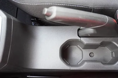 Car image 37