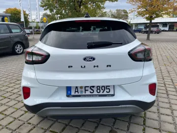 Car image 28