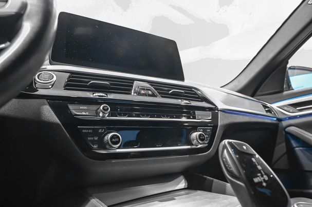 BMW 530 e 215 kW image number 18