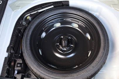 Car image 31