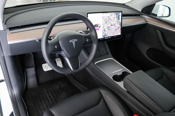 Tesla Model Y Performance AWD Dual Motor 393 kW image number 8