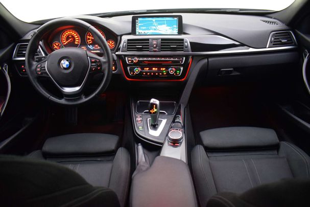 BMW 318i 100 kW image number 15