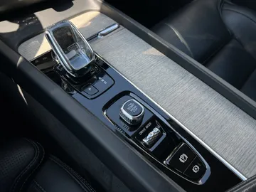 Car image 39
