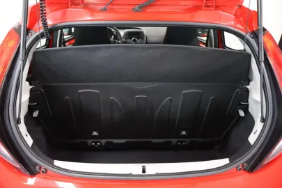 Car image 31
