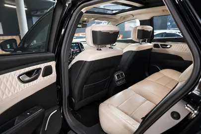 Car image 37