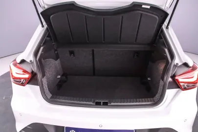 Car image 29