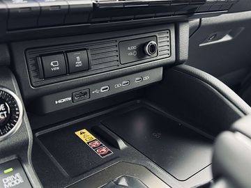 Car image 26