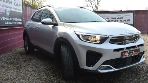 Car image 3