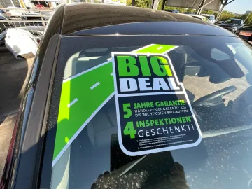 Car image 27