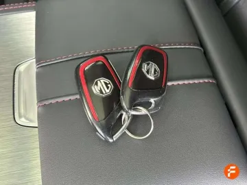Car image 32