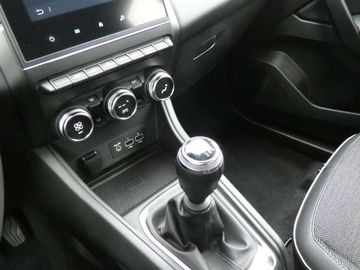 Car image 24