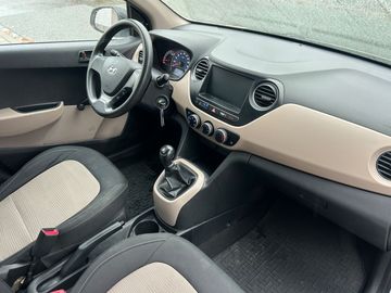 Car image 10